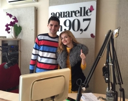 Interpreta Mariana Mihaila a prezentat pe Aquarelle FM noua sa piesa "Cerca de tu corazon"!