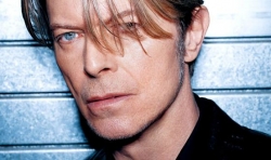 Dezvăluiri scandaloase despre viaţa sexuală a lui David Bowie, într-o nouă biografie