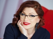 Роза Сябитова предлагает найти Ирине Шейк жениха-олигарха из Подмосковья Роза Сябитова предлагает найти Ирине Шейк жениха-олигарха из Подмосковья