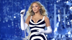 Cine este designerul român care o îmbracă pe Beyonce. Are numai 24 de ani, dar creațiile sale sunt fabuloase