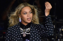 Beyonce a devenit prima femeie de culoare care a ajuns pe locul 1 în Billboard cu o piesă country