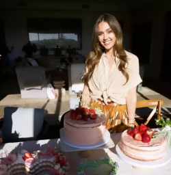 Jessica Alba a împlinit 43 de ani. Cum și-a sărbătorit actrița ziua de naștere.