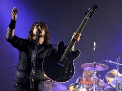 Дэйв Грол опроверг слухи о распаде Foo Fighters Дэйв Грол опроверг слухи о распаде Foo Fighters