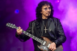 Гитаристы Queen и Black Sabbath выпустят совместный альбом Гитаристы Queen и Black Sabbath выпустят совместный альбом