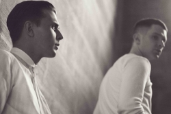 Hurts выпустили новую песню “Exile” Hurts выпустили новую песню “Exile”