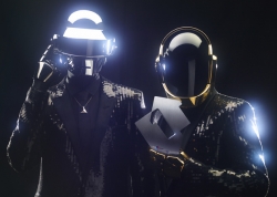 Песня Daft Punk “Get Lucky” продалась миллионом в Великобритании