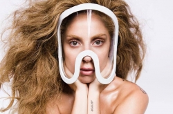 Леди Гага вывела из строя музыкальный портал новым синглом "Applause" (Audio) Леди Гага вывела из строя музыкальный портал новым синглом "Applause" (Audio)