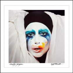 Леди Гага защитила «провалившийся» “Applause” Леди Гага защитила «провалившийся» “Applause”