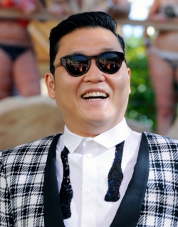 “Gangnam Style” от Psy побил "Thriller" Майкла Джексона “Gangnam Style” от Psy побил "Thriller" Майкла Джексона