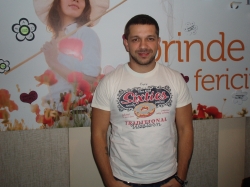 Boris Covali a prezentat noua sa piesa "Jumatatea mea" in premiera pentru Moldova la Aquarelle FM!
