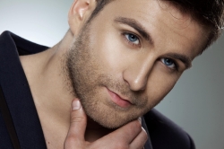 (Foto) Ionel Istrati va avea o întîlnire cu Britney Spears