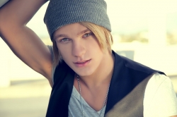 (Video) Moldova va fi reprezentată la Eurovision 2015 de ucraineanul Eduard Romanyuta