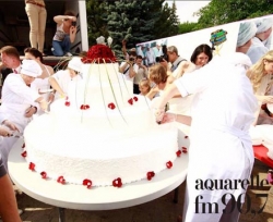 Насладись самым большим тортом в истории Молдовы!