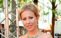 Мама Ксении Собчак прокомментировала ее беременность