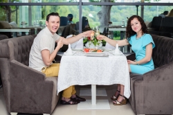 ”Mirele Oficial” al Paradei Mireselor și-a invitat ”soția” la o cină romantică