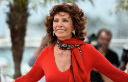 (фото) Софи Лорен стала почетной гражданкой Неаполя