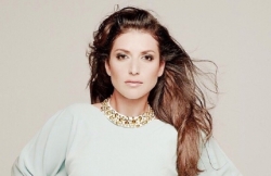 На певицу Жасмин подали в суд