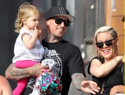 (фото) Пятилетняя дочь Пинк приняла участие в велогонке