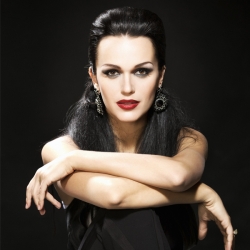 Певицу Славу экстренно госпитализировали