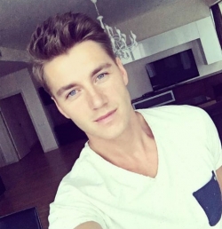 (фото) Алексей Воробьев расстался с невестой из-за измены