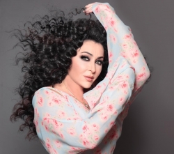 (фото) Певица Лолита показала лицо после пластики