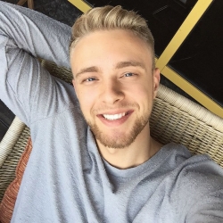 У Егора Крида роман с подругой Ким Кардашьян