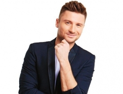 Лазарев опубликовал новое фото подросшего сына