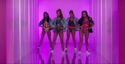 Scene picante în videoclipul lui Uddi și Matteo. Regizorul este din Moldova