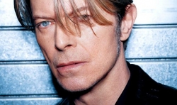 Dezvăluiri scandaloase despre viaţa sexuală a lui David Bowie, într-o nouă biografie
