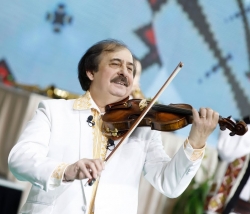 Cum a decis Nicolae Botgros să-și sărbătorească aniversarea și ce a primit în dar