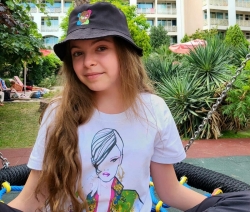 Katia Luțescu revine cu piesa „Împreună” (Video)