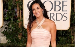 Demi Moore a făcut sex cu un alt bărbat