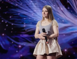 O moldoveancă a cucerit scena „Românii au talent” cu o interpretare emoționantă: Anastasia cântă de la 3 ani