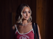 Iuliana Beregoi a împlinit 21 de ani! Părinții i-au dăruit un colier Cartier: "Te iubim prințesa noastră" Iuliana Beregoi a împlinit 21 de ani! Părinții i-au dăruit un colier Cartier: "Te iubim prințesa noastră"