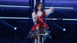 Larisa Dascăl, artista din Chișinău care a cântat superb la fierăstrău. A făcut senzație la Românii au talent