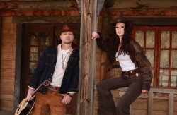 Cleopatra și Pavel Stratan lansează „Anii”, prima piesă de pe albumul lor comun