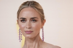 Milionara Emily Blunt ne spune tuturor că n-avem nevoie de bani ca să fim fericiți