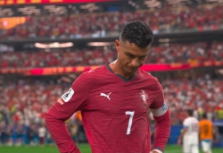 Cristiano Ronaldo a izbucnit în plâns pe teren, după ce a jucat ultimul meci din carieră la Cupa Mondială Cristiano Ronaldo a izbucnit în plâns pe teren, după ce a jucat ultimul meci din carieră la Cupa Mondială